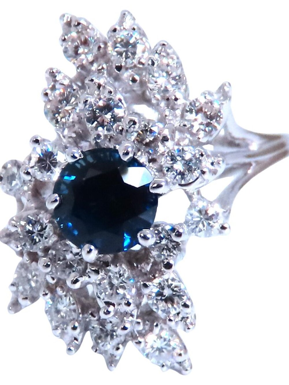 .94ct. Natural Blue Sapphire Diamonds Cluster Ring 14kt 84424*